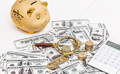 金价高位震荡  追高投资黄金的年轻人亏钱了